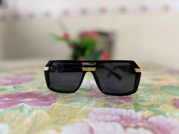 VERSACE